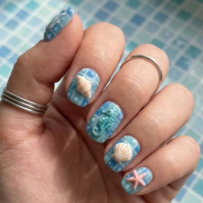 shell nail art, beach nail design, press on nails, custom press on nails, fake nails, Nails Art, stained glass nails, gold press on nails, 3d press on nails, luxury press on nails, handmade press on nails