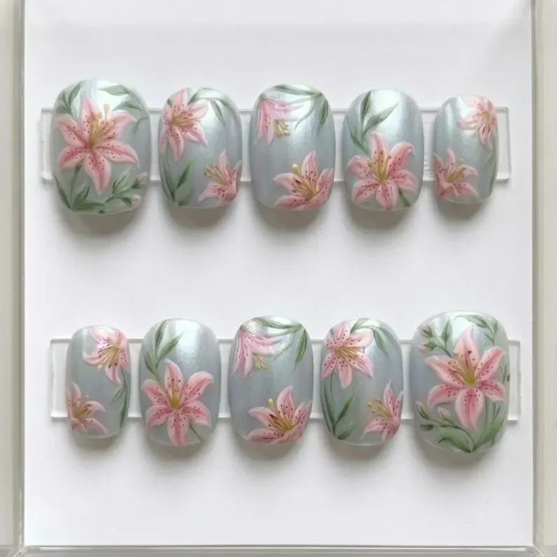 shimmer pearl nail art, floral nail art, press on nails, custom press on nails, fake nails, Nails Art, stained glass nails, gold press on nails, 3d press on nails, luxury press on nails, handmade press on nails