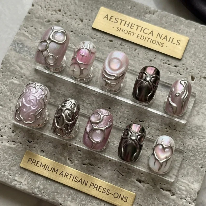 Y2K cyber nails, press on nails, custom press on nails, fake nails, Nails Art, stained glass nails, gold press on nails, 3d press on nails, luxury press on nails, handmade press on nails
