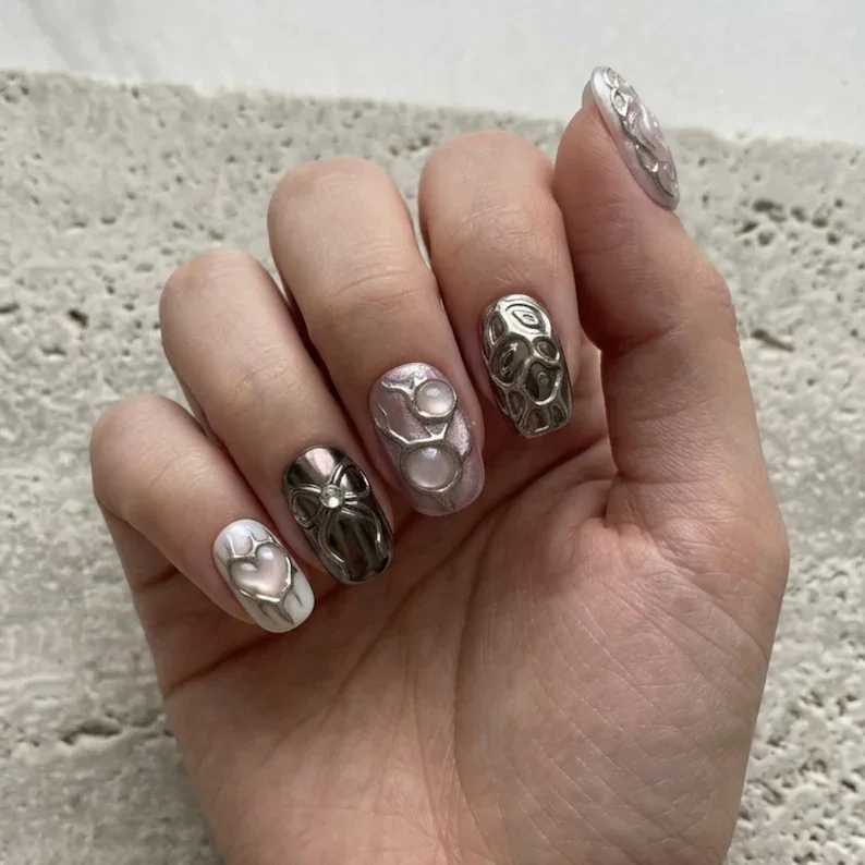3D silver nails, liquid metal nails, press on nails, custom press on nails, fake nails, Nails Art, stained glass nails, gold press on nails, 3d press on nails, luxury press on nails, handmade press on nails