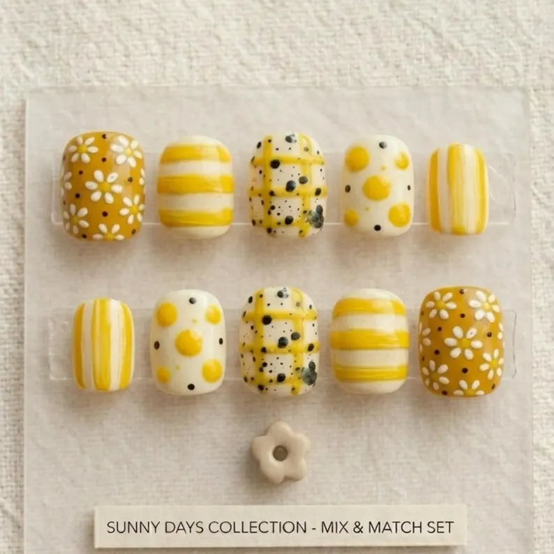 super short nails, summer nail art, press on nails, custom press on nails, fake nails, Nails Art, stained glass nails, gold press on nails, 3d press on nails, luxury press on nails, handmade press on nails
