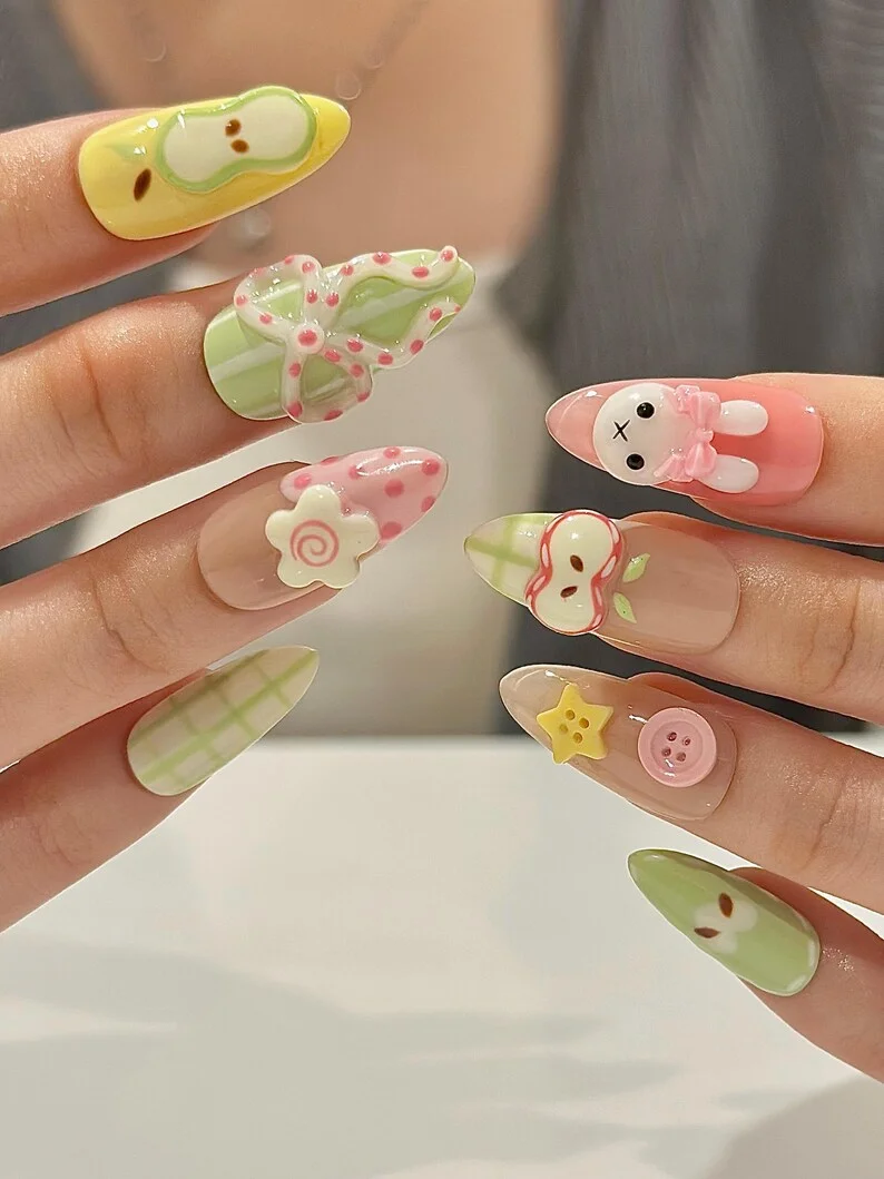 press on nails, custom press on nails, fake nails, Nails Art, stained glass nails, gold press on nails, 3d press on nails, luxury press on nails, handmade press on nails