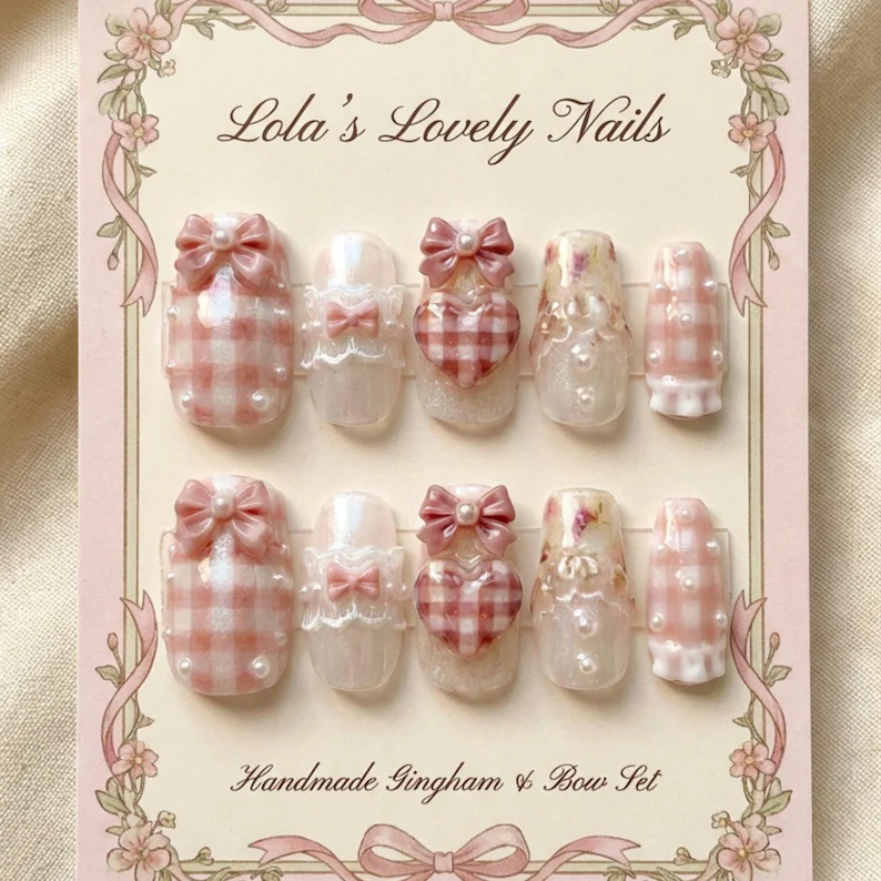 press on nails, custom press on nails, fake nails, Nails Art, stained glass nails, gold press on nails, 3d press on nails, luxury press on nails, handmade press on nails