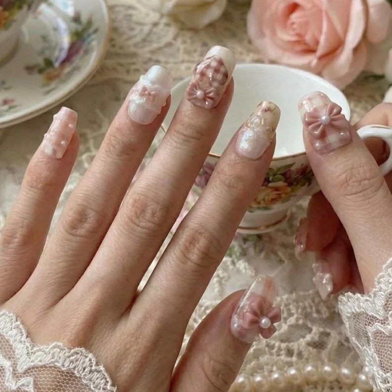 press on nails, custom press on nails, fake nails, Nails Art, stained glass nails, gold press on nails, 3d press on nails, luxury press on nails, handmade press on nails