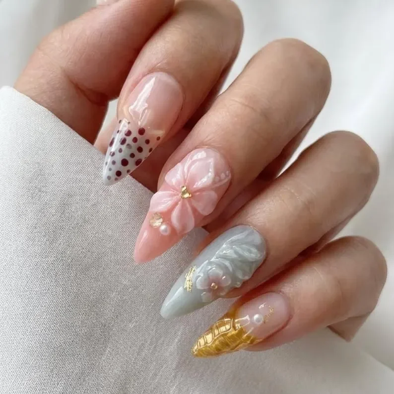 3D floral press-ons, hand-sculpted nails, press on nails, custom press on nails, fake nails, Nails Art, stained glass nails, gold press on nails, 3d press on nails, luxury press on nails, handmade press on nails