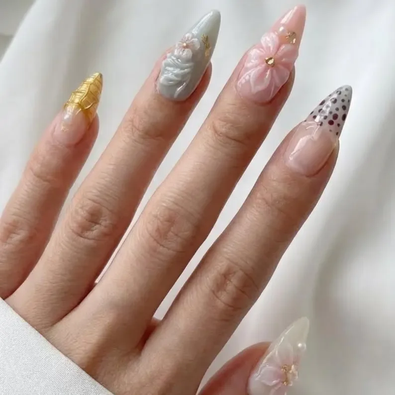 luxury nail art, floral press on, press on nails, custom press on nails, fake nails, Nails Art, stained glass nails, gold press on nails, 3d press on nails, luxury press on nails, handmade press on nails