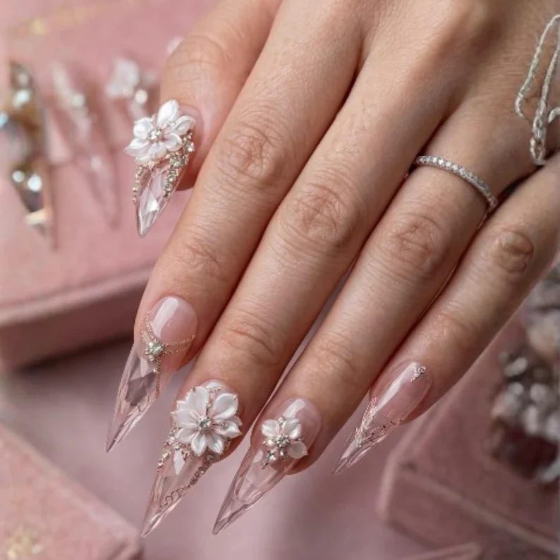 press on nails, crystal floral nails, custom press on nails, fake nails, Nails Art, stained glass nails, gold press on nails, 3d press on nails, luxury press on nails, handmade press on nails