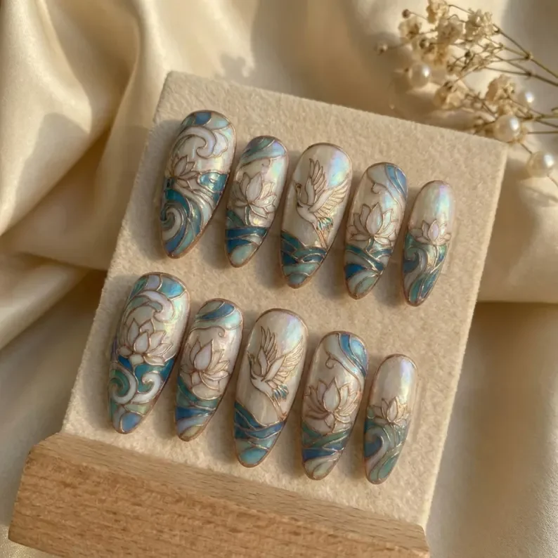 crane stained glass, press on nails, custom press on nails, fake nails, Nails Art, stained glass nails, gold press on nails, 3d press on nails, luxury press on nails, handmade press on nails