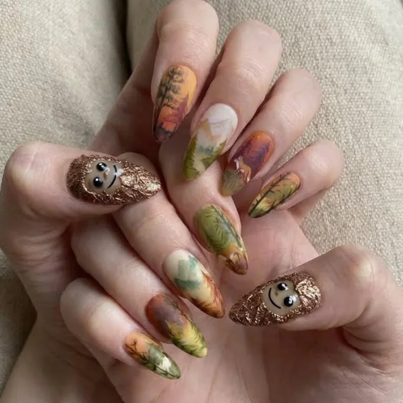 Sasquatch sightings, 3D Bigfoot nails, press on nails, custom press on nails, fake nails, Nails Art, stained glass nails, gold press on nails, 3d press on nails, luxury press on nails, handmade press on nails