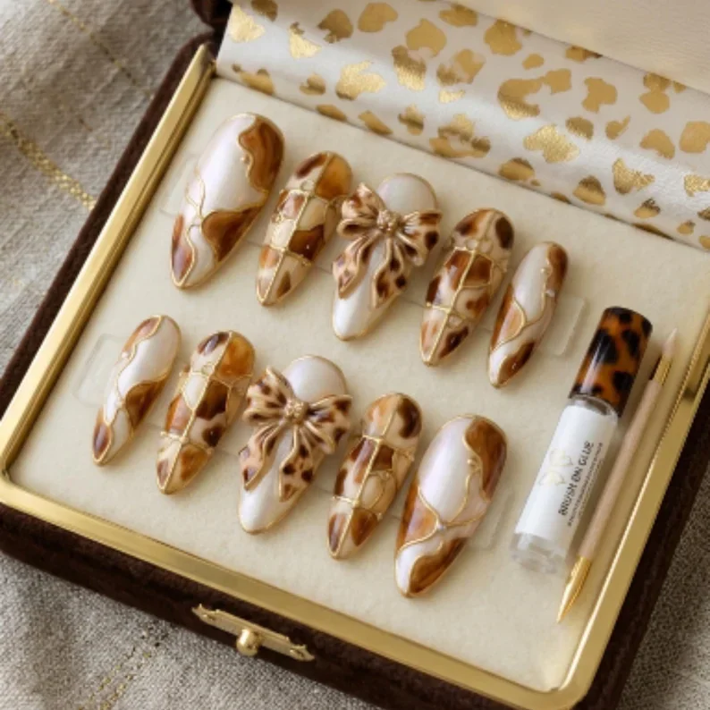 press on nails, custom press on nails, fake nails, Nails Art, stained glass nails, gold press on nails, 3d press on nails, luxury press on nails, handmade press on nails