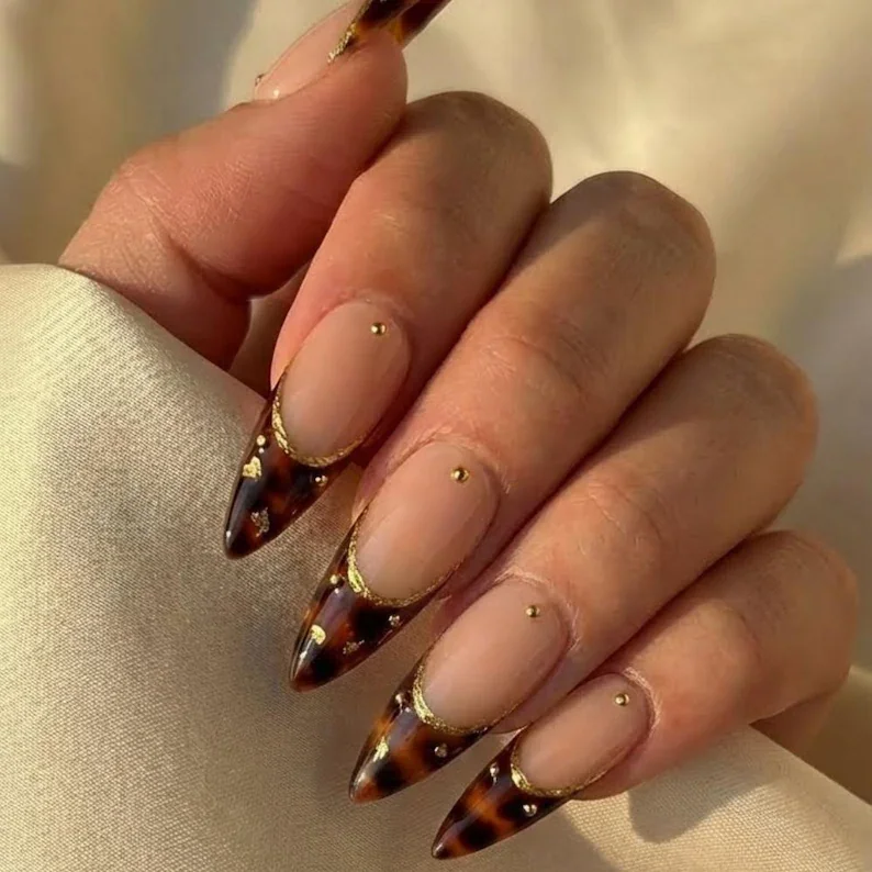 tortoise shell nails, french tip press, press on nails, custom press on nails, fake nails, Nails Art, stained glass nails, gold press on nails, 3d press on nails, luxury press on nails, handmade press on nails