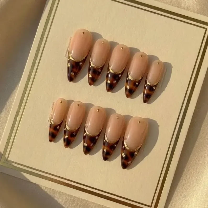 press on manicure, tortoise shell nails, press on nails, custom press on nails, fake nails, Nails Art, stained glass nails, gold press on nails, 3d press on nails, luxury press on nails, handmade press on nails