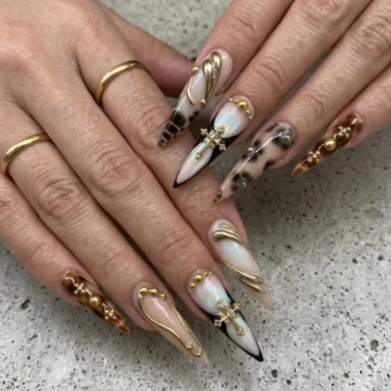 press on nails, custom press on nails, fake nails, Nails Art, stained glass nails, gold press on nails, 3d press on nails, luxury press on nails, handmade press on nails