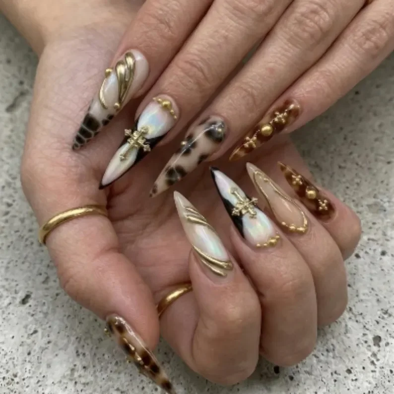 press on nails, custom press on nails, fake nails, Nails Art, stained glass nails, gold press on nails, 3d press on nails, luxury press on nails, handmade press on nails