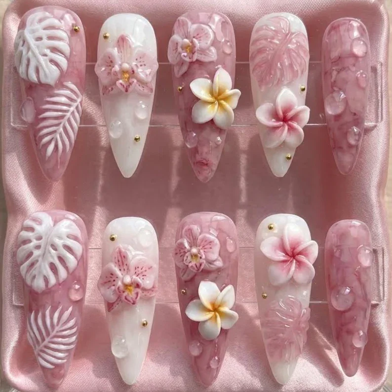press on nails, custom press on nails, fake nails, Nails Art, stained glass nails, gold press on nails, 3d press on nails, luxury press on nails, handmade press on nails