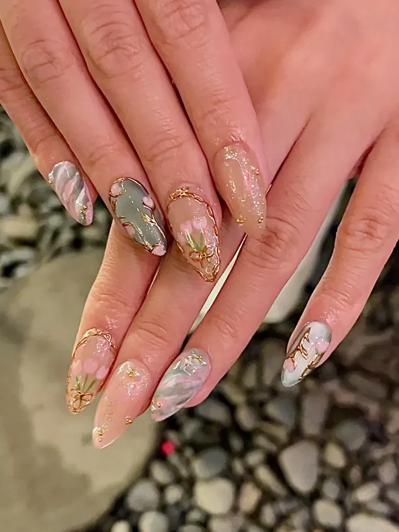 press on nails, custom press on nails, fake nails, Nails Art, stained glass nails, gold press on nails, 3d press on nails, luxury press on nails, handmade press on nails
