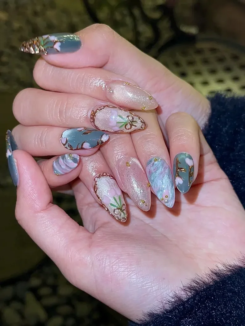 press on nails, custom press on nails, fake nails, Nails Art, stained glass nails, gold press on nails, 3d press on nails, luxury press on nails, handmade press on nails