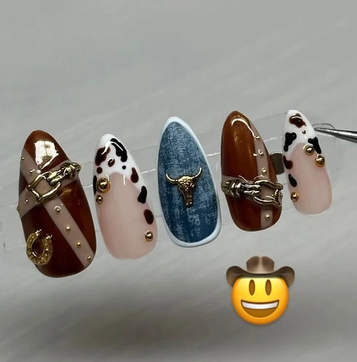 press on nails, custom press on nails, fake nails, Nails Art, stained glass nails, gold press on nails, 3d press on nails, luxury press on nails, handmade press on nails