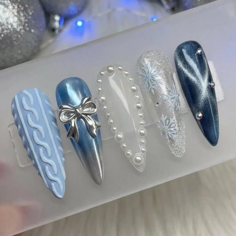 3D knit nails, silver bow nails, press on nails, custom press on nails, fake nails, Nails Art, stained glass nails, gold press on nails, 3d press on nails, luxury press on nails, handmade press on nails