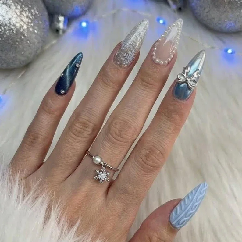 3D knit nails, silver bow nails, press on nails, custom press on nails, fake nails, Nails Art, stained glass nails, gold press on nails, 3d press on nails, luxury press on nails, handmade press on nails