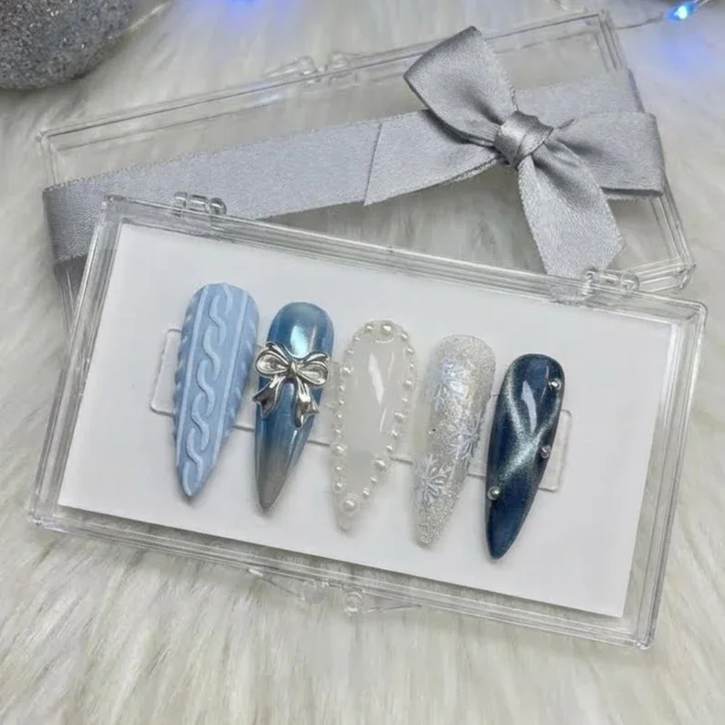 winter press on nails, icy glam nails, press on nails, custom press on nails, fake nails, Nails Art, stained glass nails, gold press on nails, 3d press on nails, luxury press on nails, handmade press on nails
