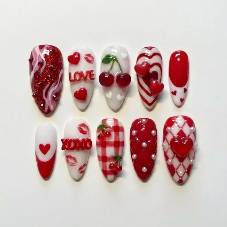 valentine nail art, XOXO nails, press on nails, custom press on nails, fake nails, Nails Art, stained glass nails, gold press on nails, 3d press on nails, luxury press on nails, handmade press on nails