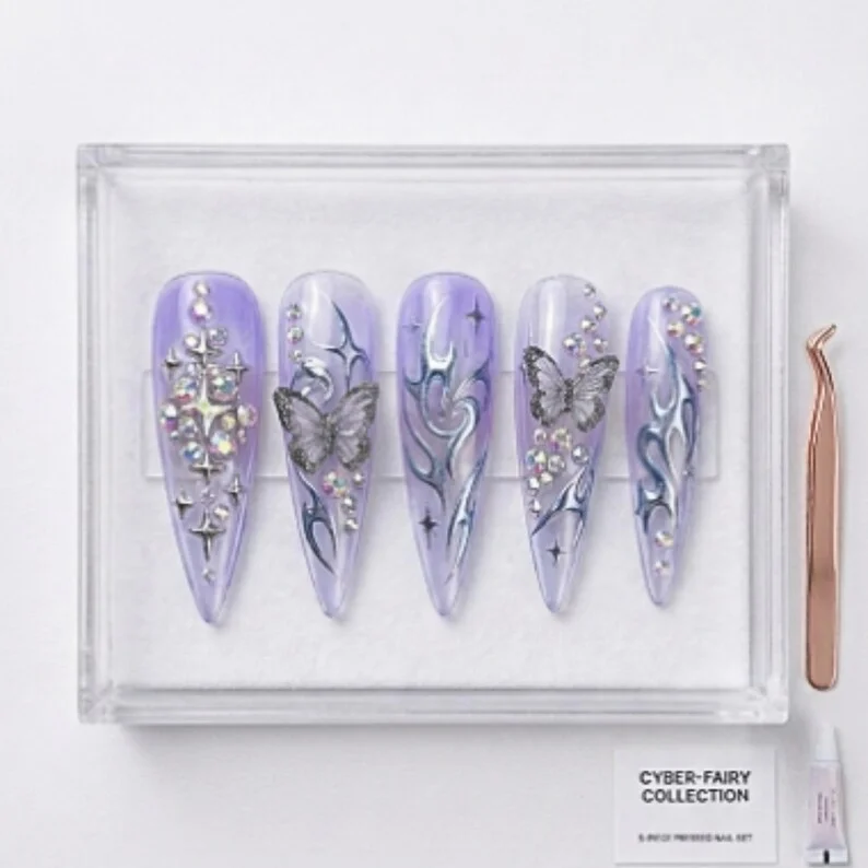 Sigilism Nail Art, 4 Color Nails, press on nails, custom press on nails, fake nails, Nails Art, stained glass nails, gold press on nails, 3d press on nails, luxury press on nails, handmade press on nails