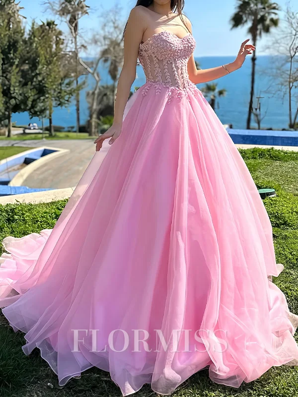 A-line Sweetheart Appliques Lace Court Train Organza Dress