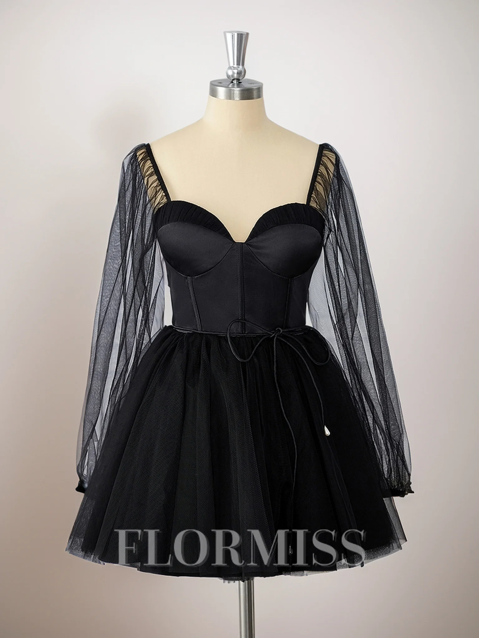 A-line Long Sleeves Tulle Sweetheart Bow Corset Short/Mini Dress