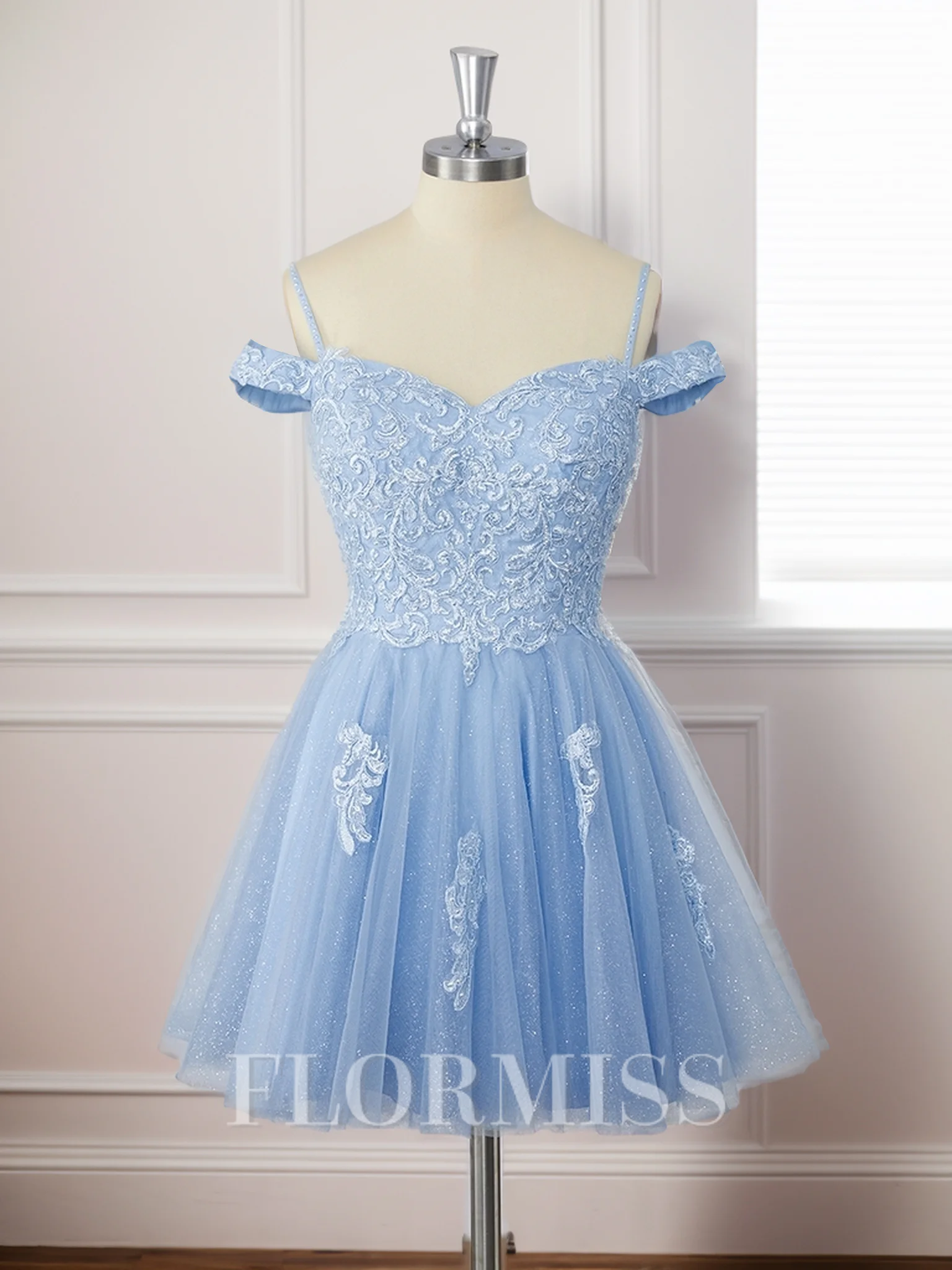 A-line Tulle Off-the-Shoulder Appliques Lace Short/Mini Dress