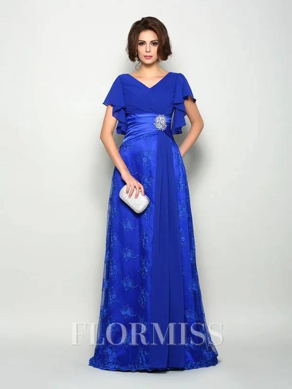 A-Line/Princess V-neck Sweep Train Chiffon Mother of the Bride Dresses With Appliques Lace