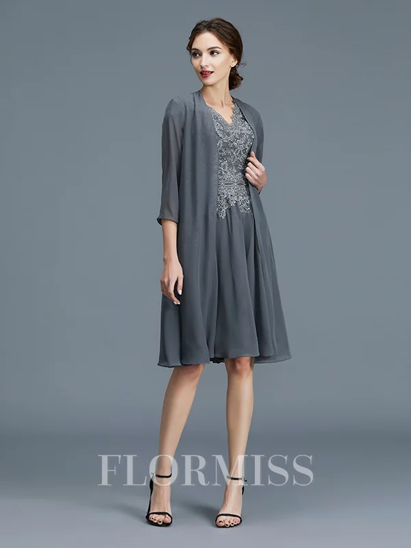 A-Line/Princess V-neck Knee-Length Chiffon Mother of the Bride Dresses With Appliques Lace