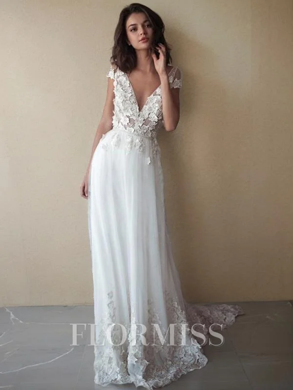 A-Line/Princess V-neck Sweep Train Tulle Wedding Dresses With Appliques Lace