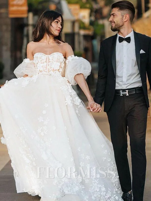 A-Line/Princess Sweetheart Court Train Tulle Wedding Dresses With Appliques Lace