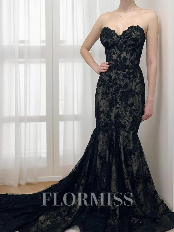 Trumpet/Mermaid Sweetheart Sweep Train Lace Wedding Dress with Appliques Lace