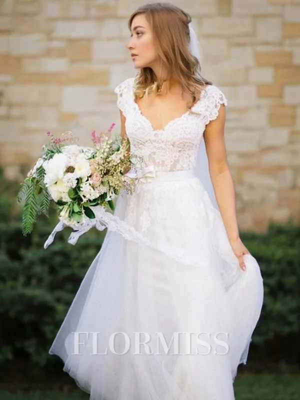 A-Line/Princess V-neck Sweep Train Tulle Wedding Dresses With Bow