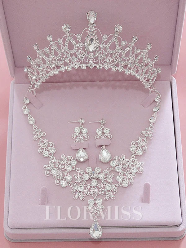 Luxurious Alloy With Rhinestone Jewelry Sets For Ladies