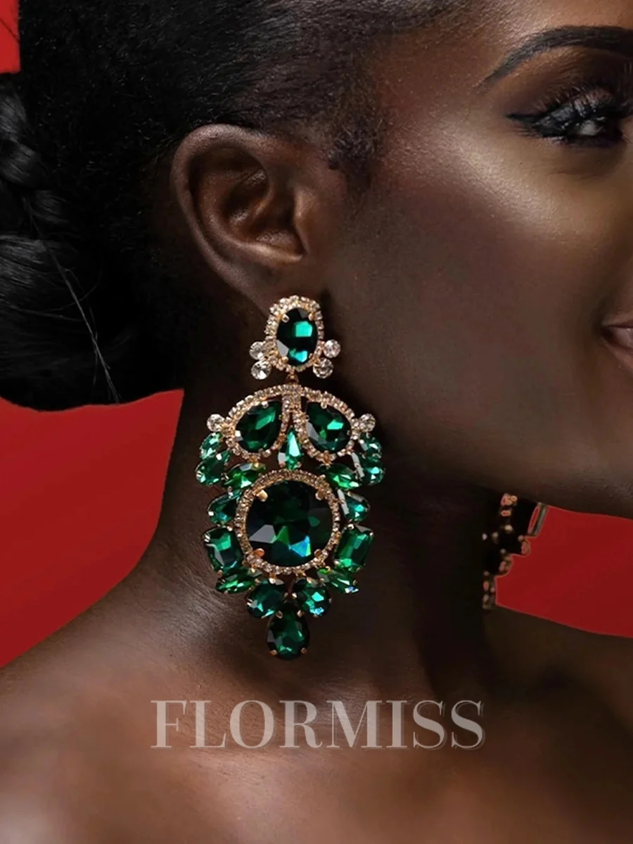 Luxurious Alloy With Rhinestone Earrings