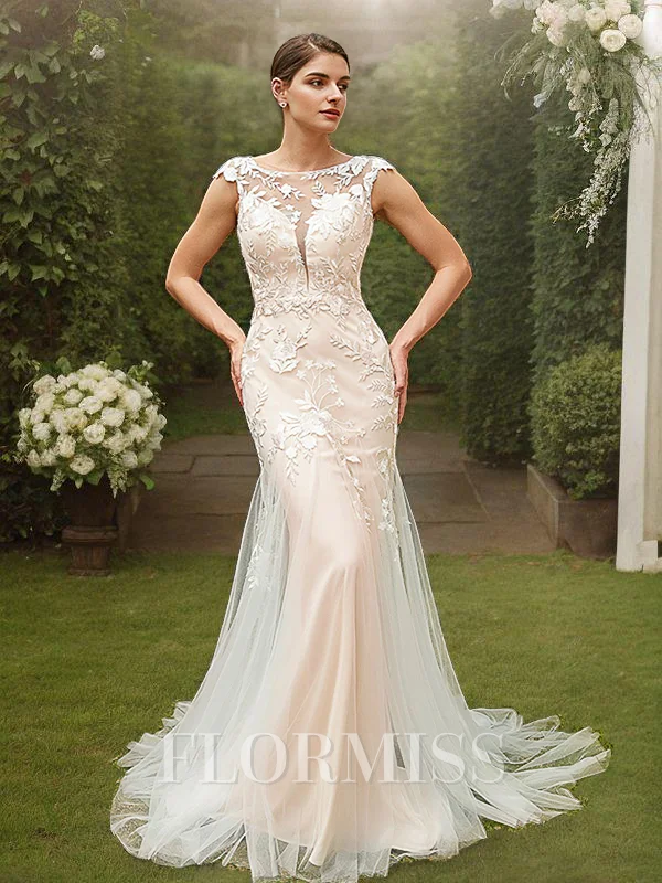 Sheath/Column Tulle Lace Scoop Sleeveless Court Train Wedding Dresses