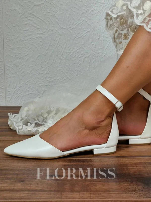 Women's PU With Buckle Closed Toe Flat Heel Wedding Shoes