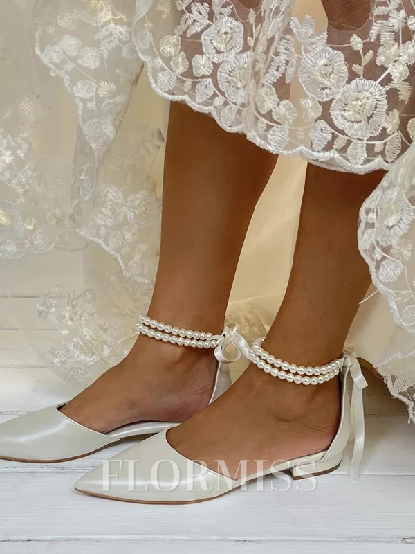Women's PU With Pearl Closed Toe Flat Heel Wedding Shoes