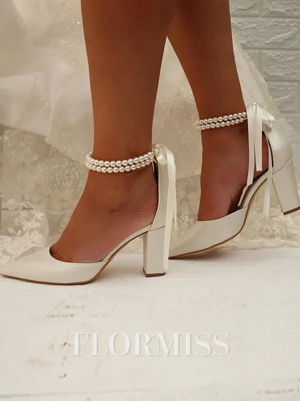 Women's PU With Pearl Closed Toe Chunky Heel Wedding Shoes