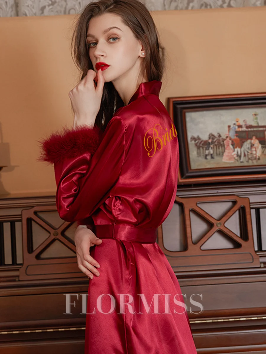Attractive Silk like Satin Whith Feathers/Fur Bride Robes