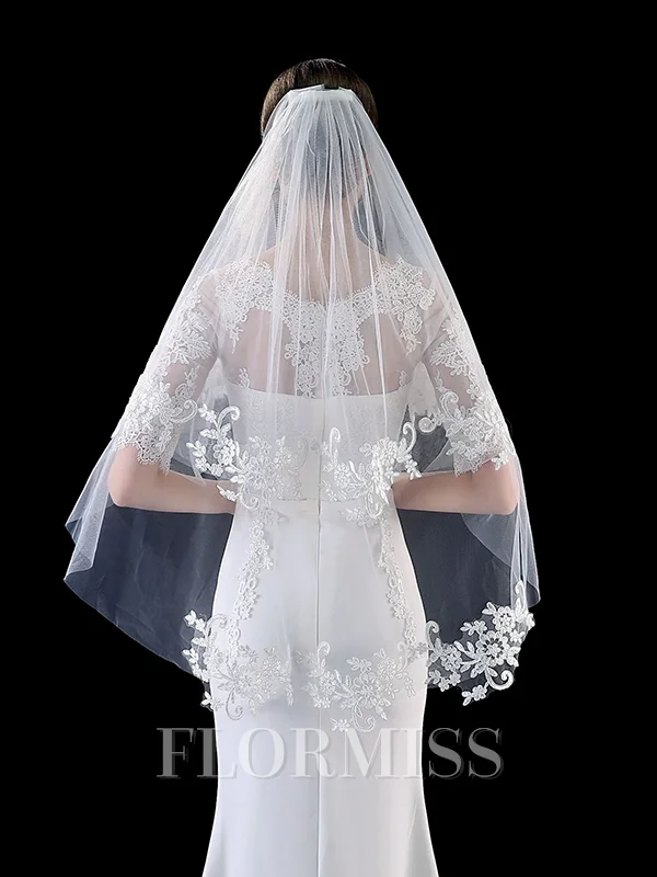 Attractive Tulle With Applique Wedding Veils
