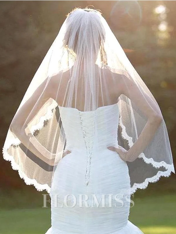 Beautiful Tulle With Lace Wedding Veils