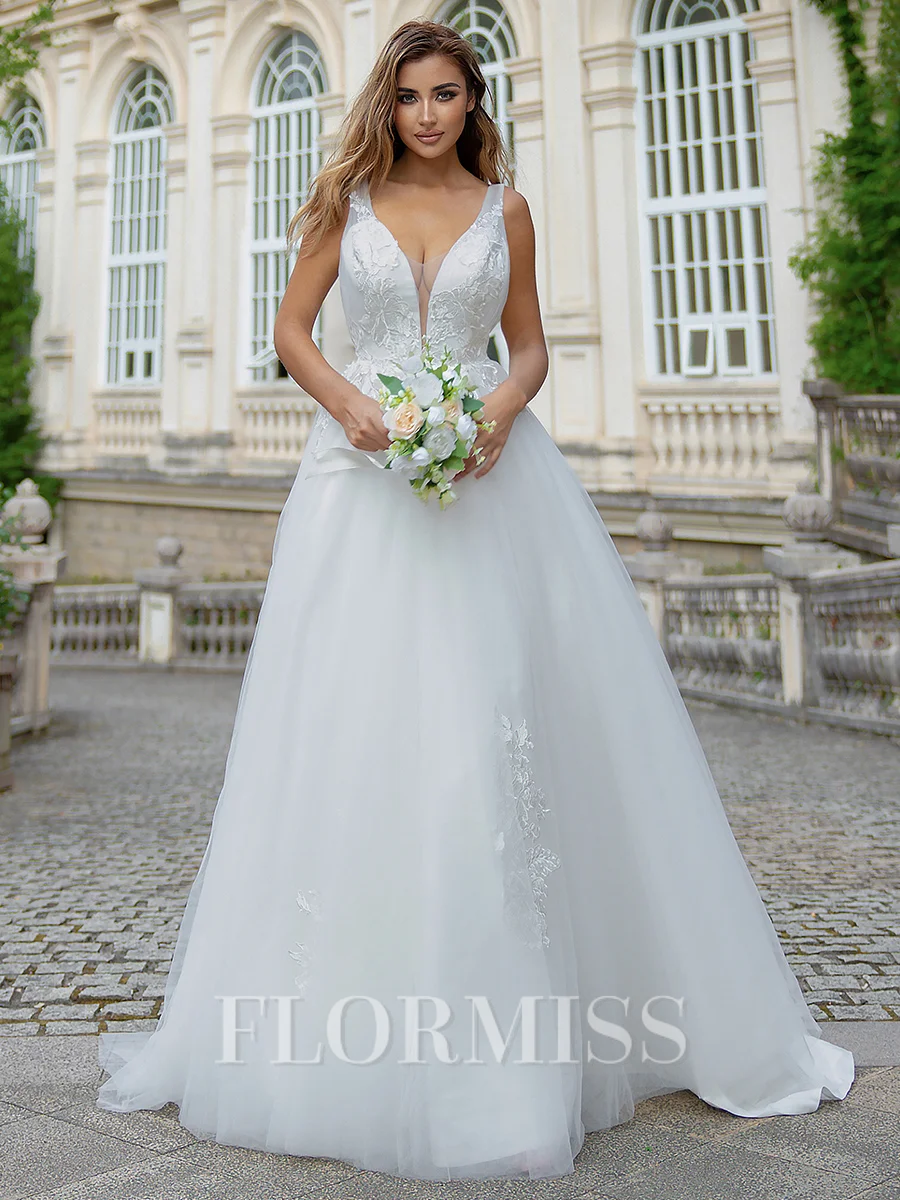 A-line/Princess Tulle V-neck Sleeveless Sweep Train Wedding Dress