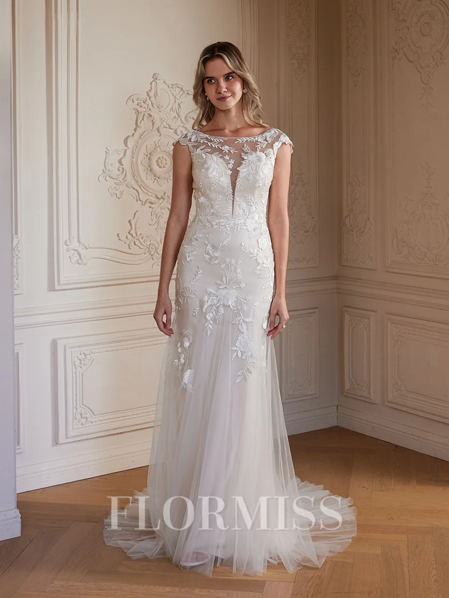 Sheath/Column Tulle Lace Scoop Sleeveless Court Train Wedding Dresses