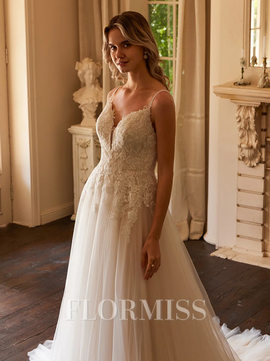 A-Line/Princess Tulle Applique V-neck Sleeveless Court Train Wedding Dresses