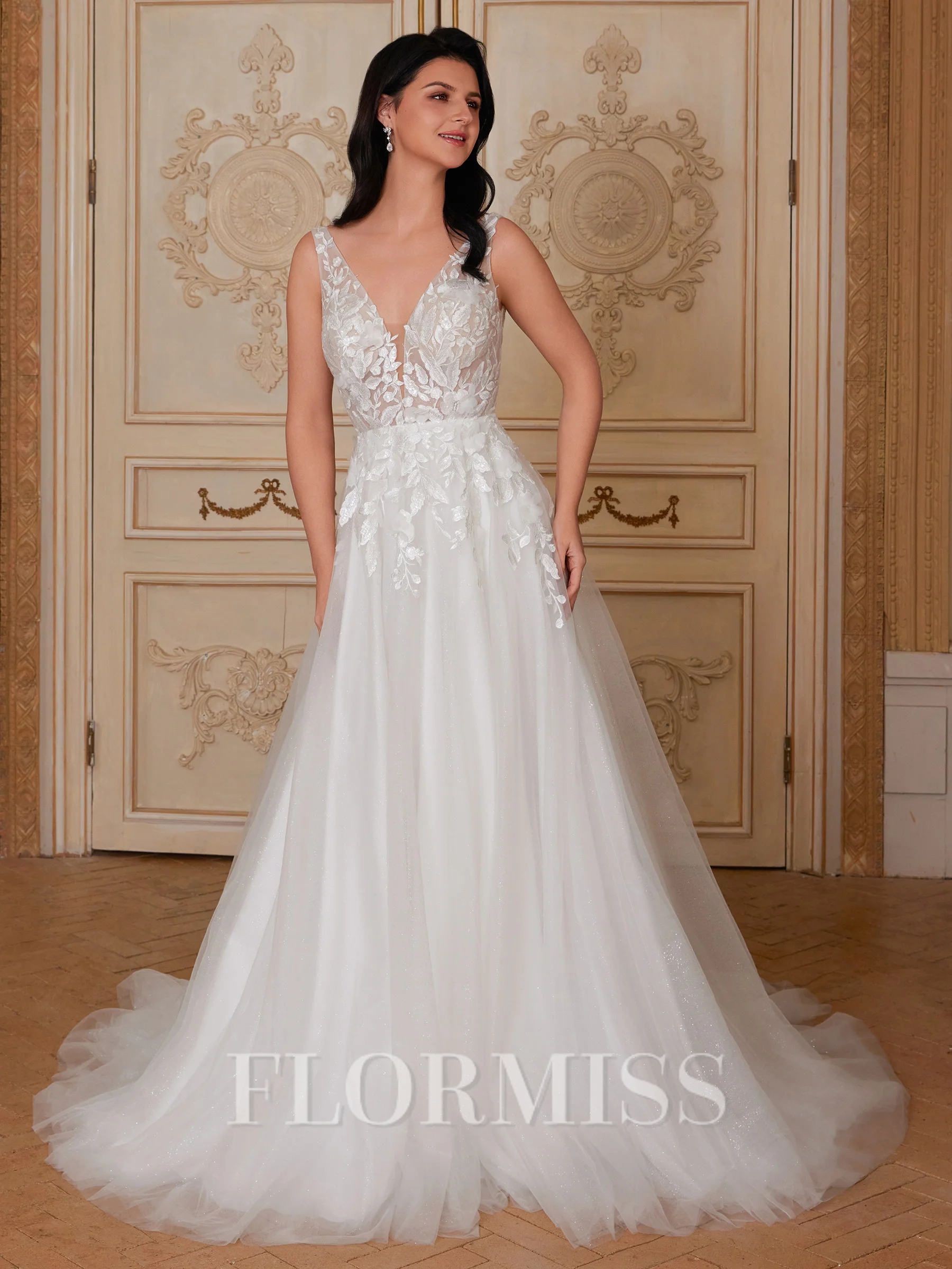 A-line V-neck Appliques Lace Court Train Tulle Wedding Dress