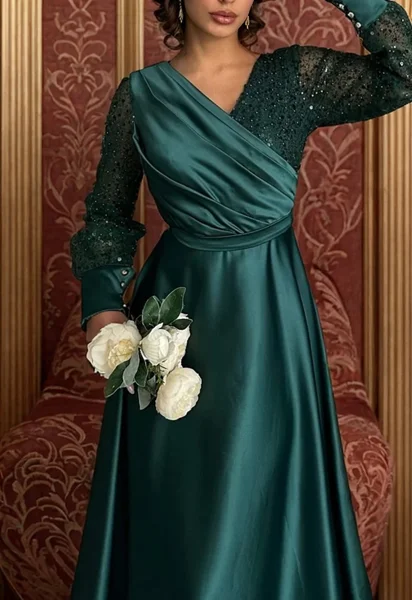 A-line V-neck Long Sleeves...